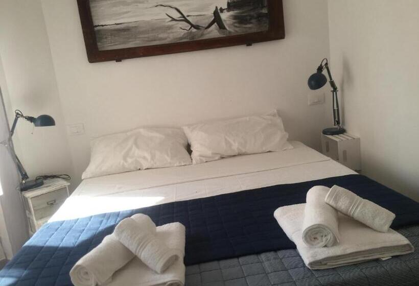 Пансион Aquamarina Rooms