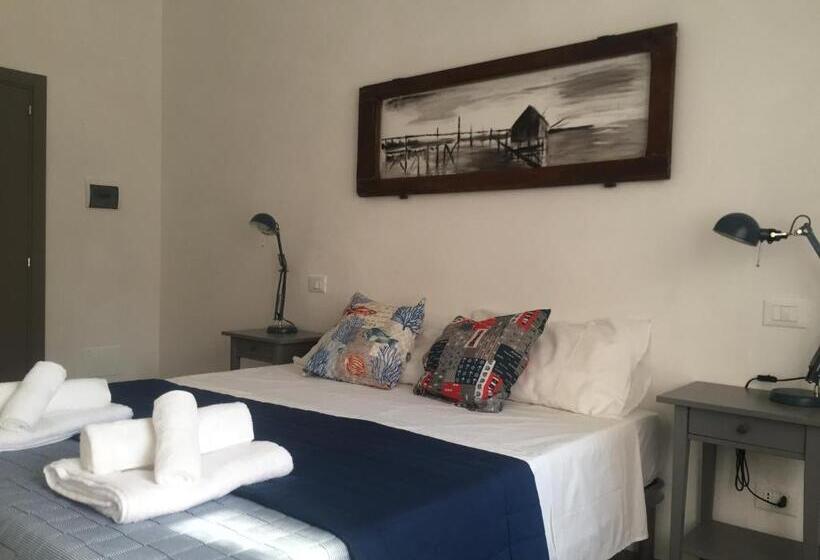 Пансион Aquamarina Rooms