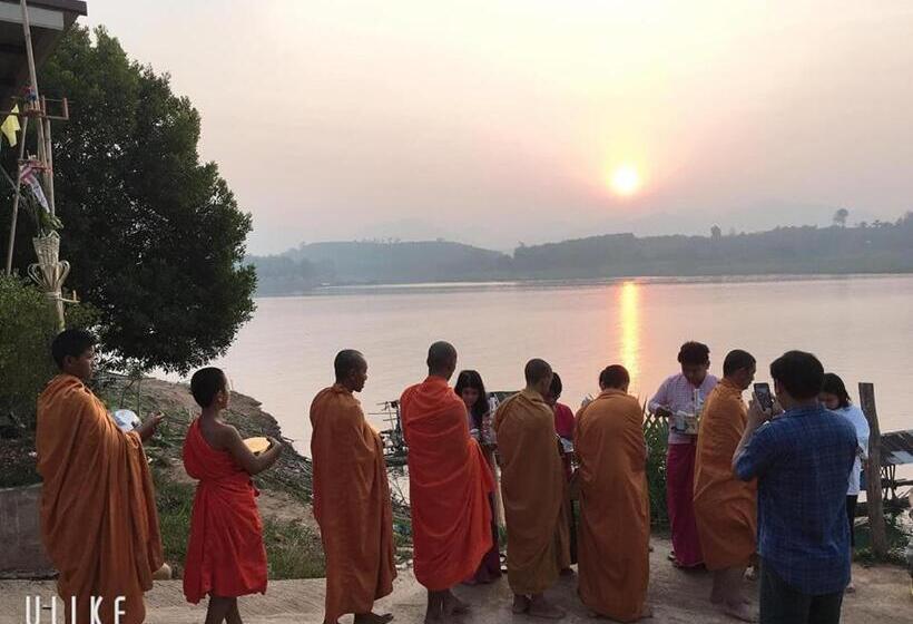 ペンション Baan Dongsak River View