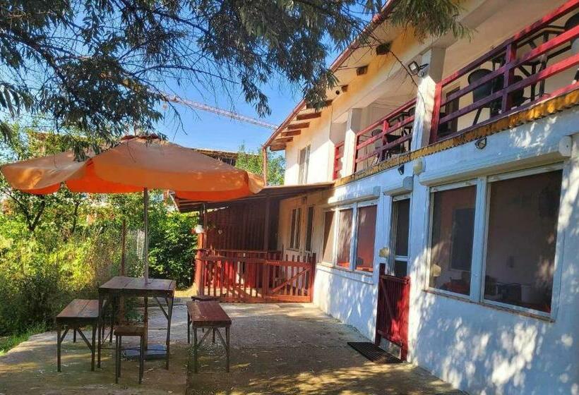 פנסיון Casa Alexa