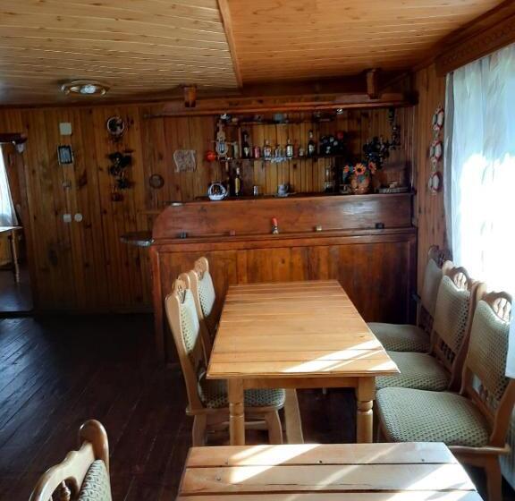 بنسيون Casa Cozorici