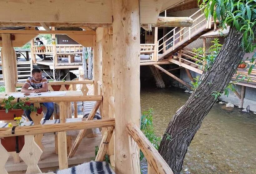 بنسيون Căsuța Din Povești