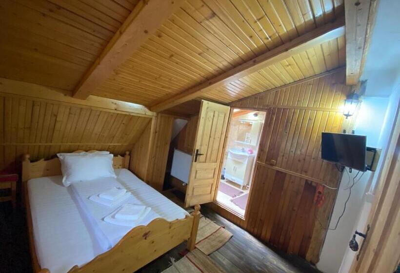 بنسيون Căsuța Din Povești