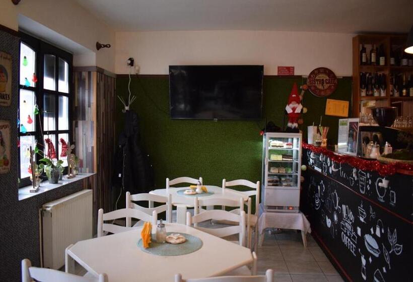 بنسيون Két Diófa Vendégház