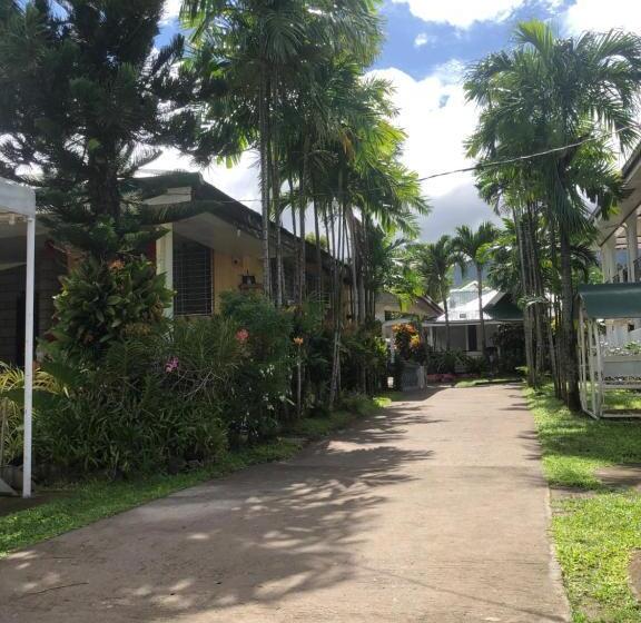 پانسیون Paguia’s Cottages