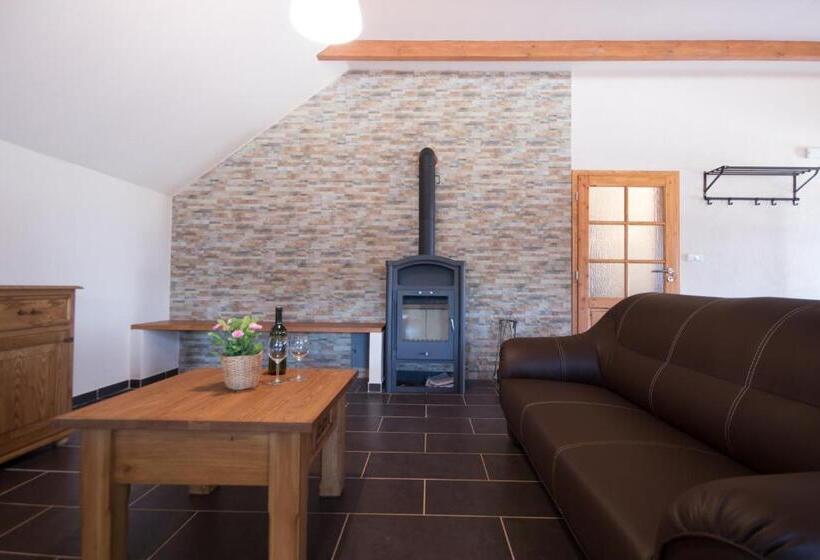 פנסיון Penzion A Vinařství Lelíkovi