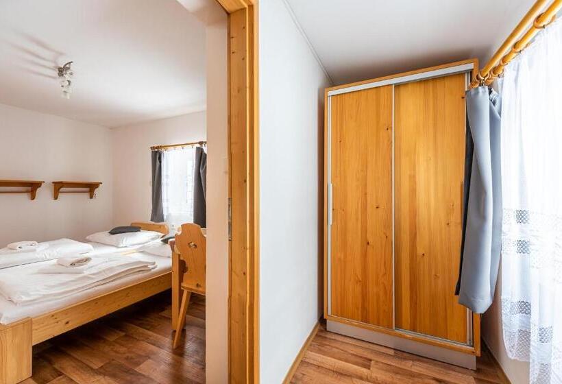 펜션 Penzion černý Vlk