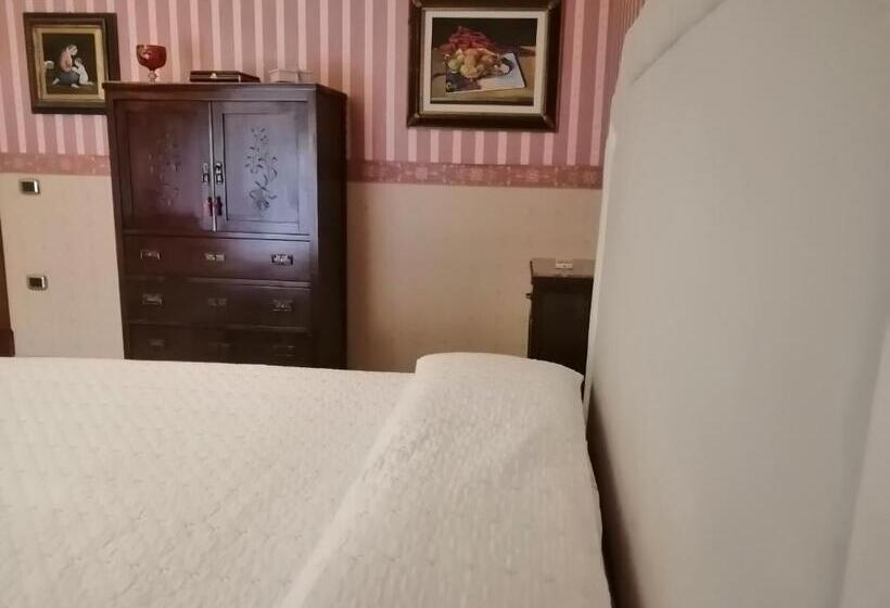 פנסיון Solimena House