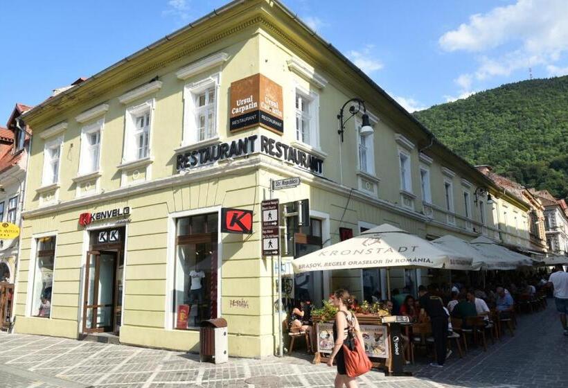 펜션 Top Royal Central Brasov