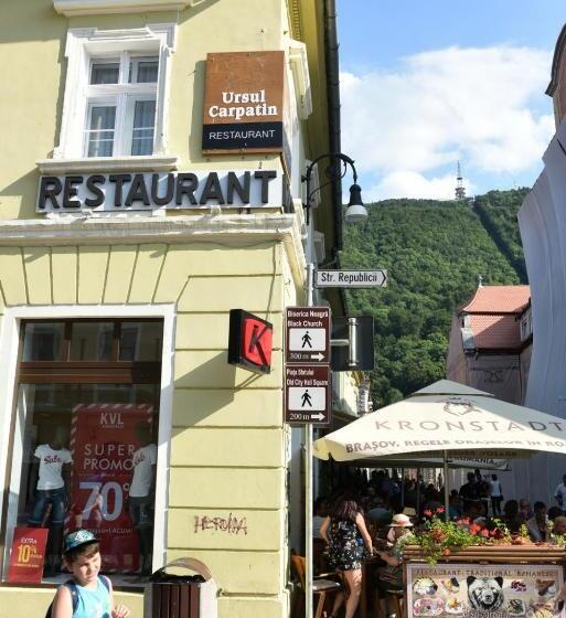 펜션 Top Royal Central Brasov