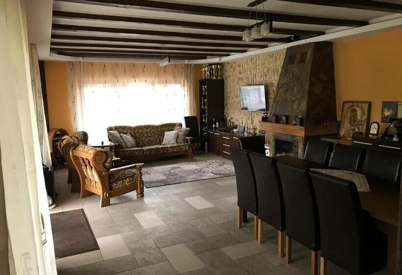 Pensiunea Raiul Munților