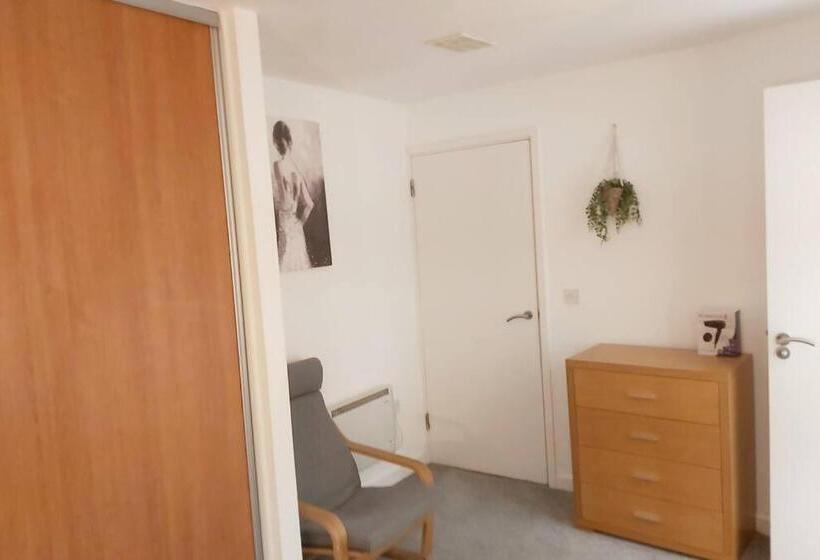 Piquancy Apartments   Sheffield City Centre