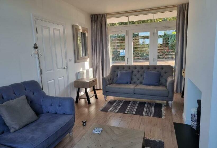 אתר נופש West Bay Cottages Yarmouth Isle Of Wight