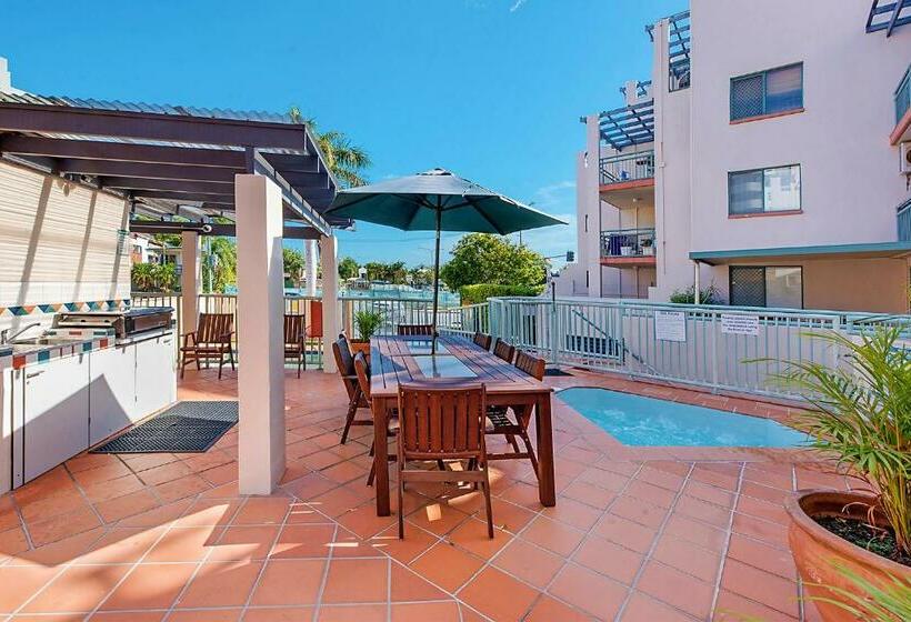 Santa Fe By The Broadwater