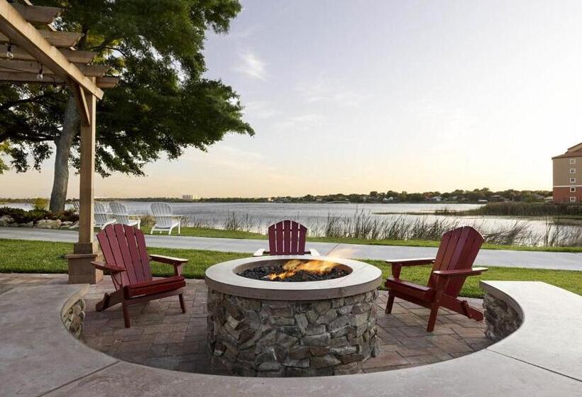 Stunning Condo Near Universal Studios