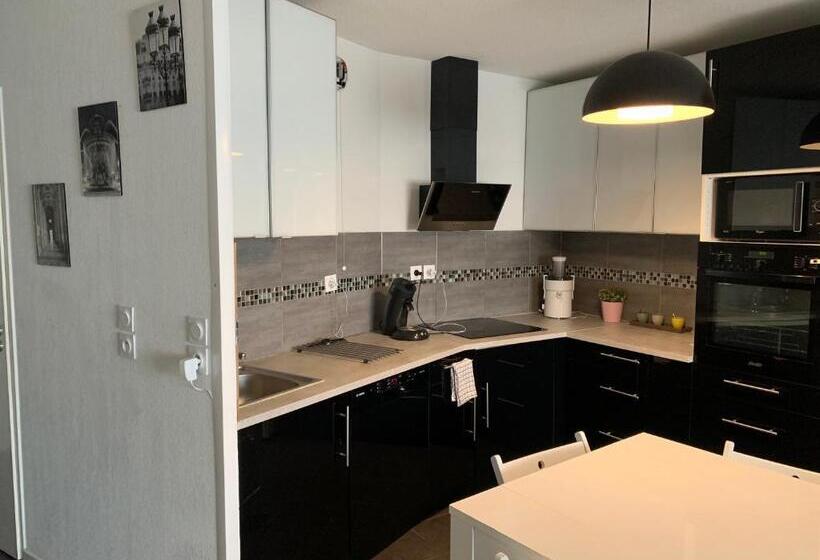 Superbe Appartement Neuf T3 De 71m2 En Résidence A Marseille