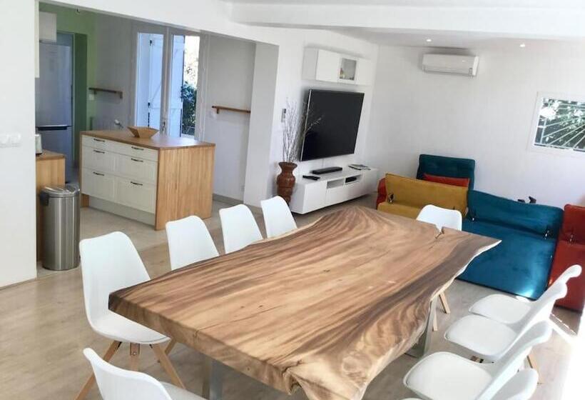 Superbe Villa 11 Places à 400 M De La Plage