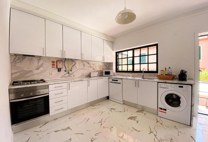 Supertubos Beach Villa