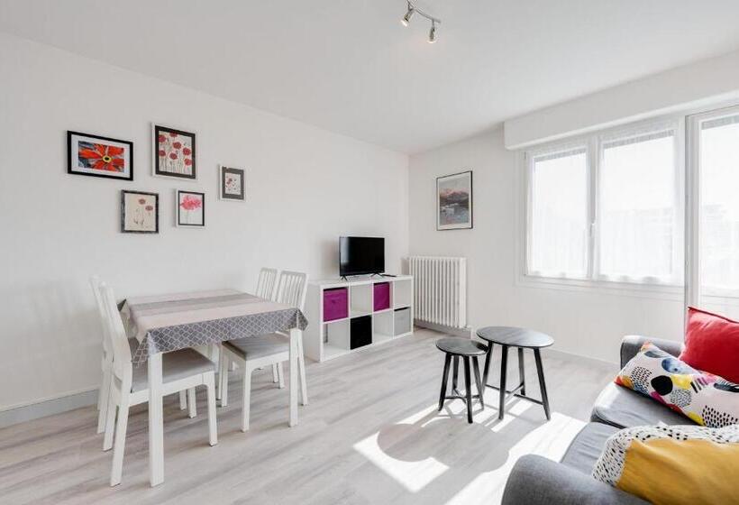 The Bells   Charming T2 Near The Lake