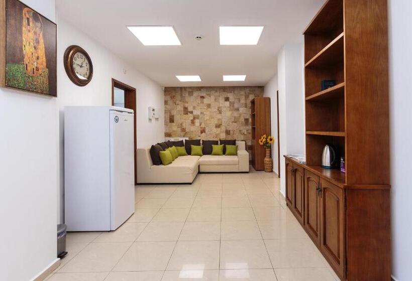 ユースホステル стаи за гости хан крум