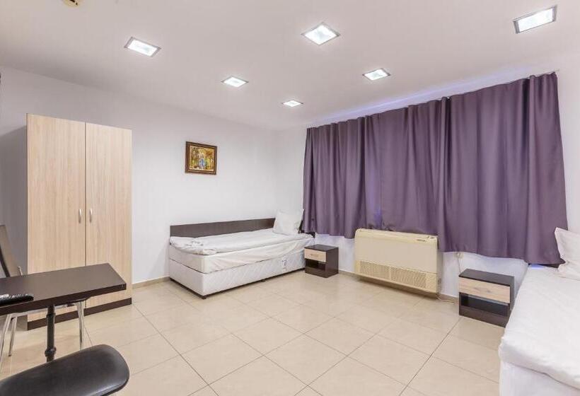 ユースホステル стаи за гости хан крум