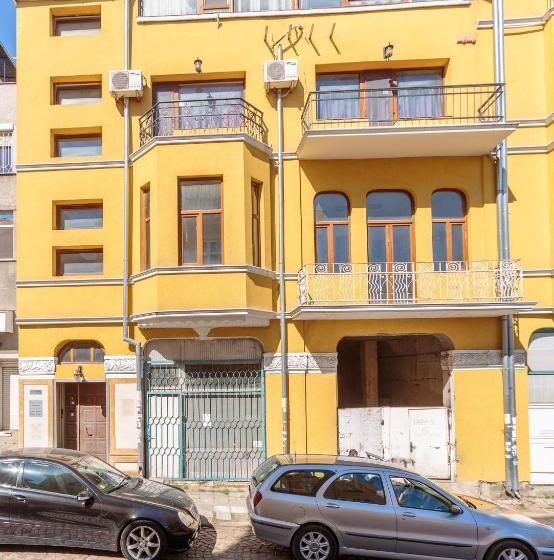 ユースホステル стаи за гости хан крум