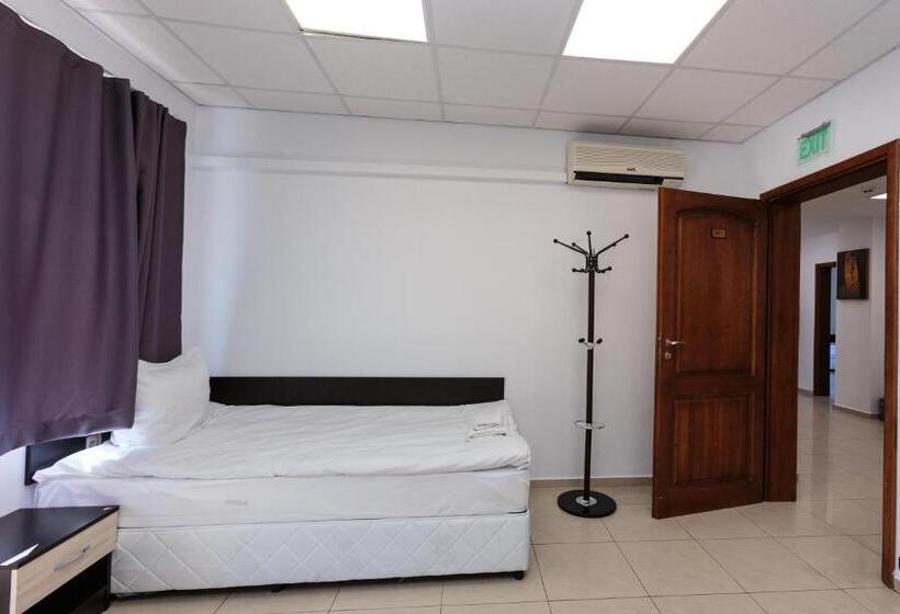 ユースホステル стаи за гости хан крум