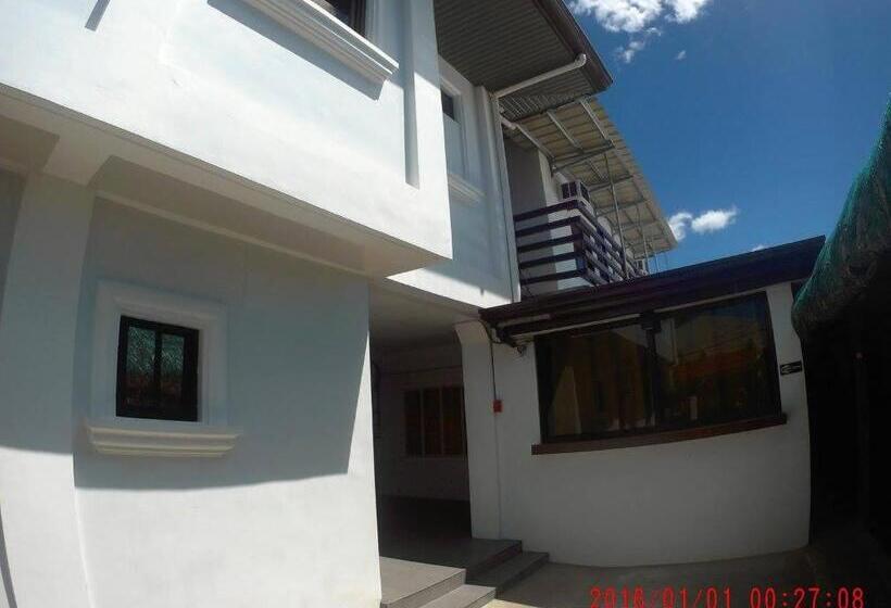 فندق صغير Aa Travellers Pad