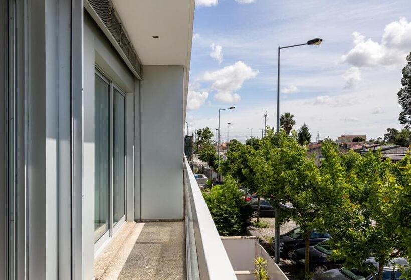 Joivy Sleek House Balcony & 2 Terraces In Porto