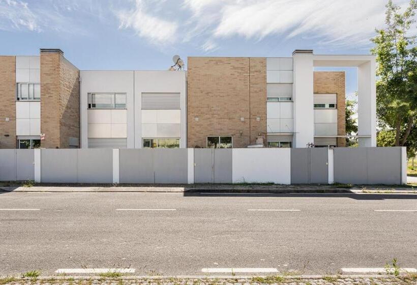 Joivy Sleek House Balcony & 2 Terraces In Porto