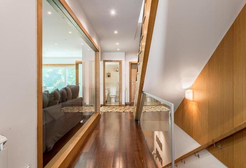 Joivy Sleek House Balcony & 2 Terraces In Porto