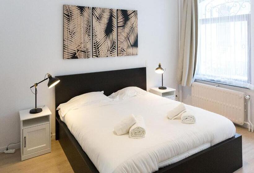 Apartment In Brussels, Degroux By Homenhancement Sa