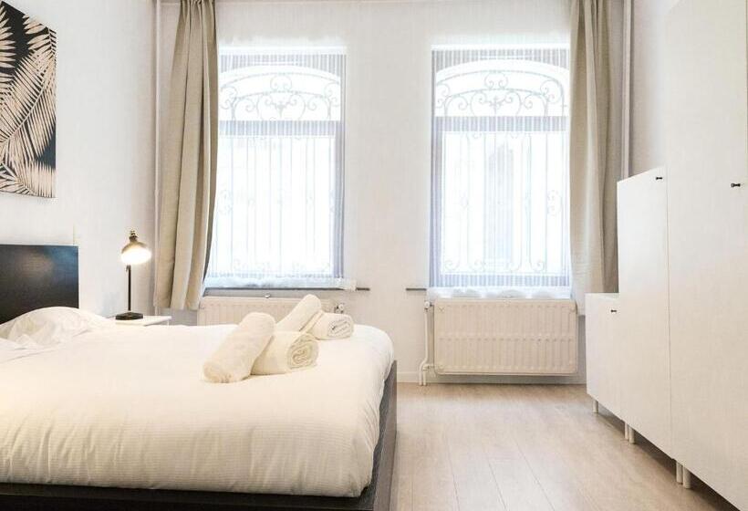 Apartment In Brussels, Degroux By Homenhancement Sa