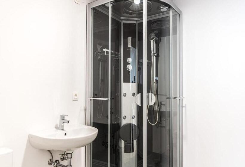 Apartment In Brussels, Degroux By Homenhancement Sa