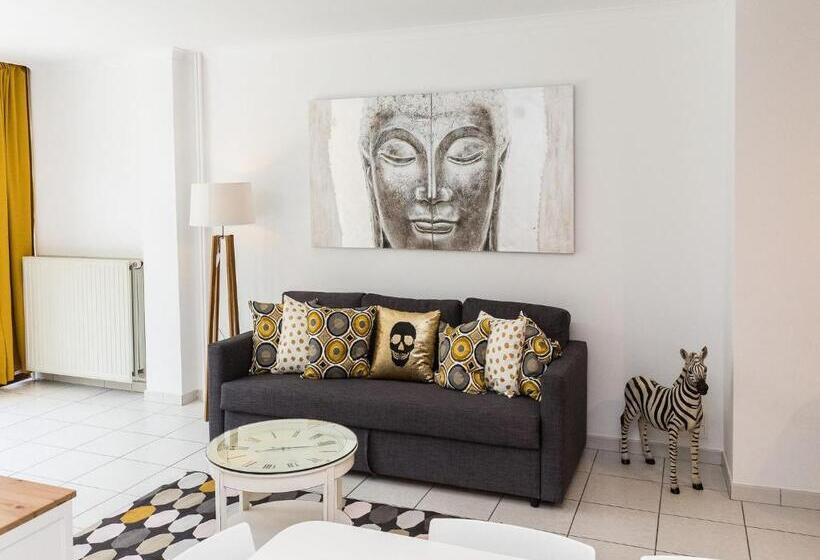 Apartment In Brussels, Degroux By Homenhancement Sa
