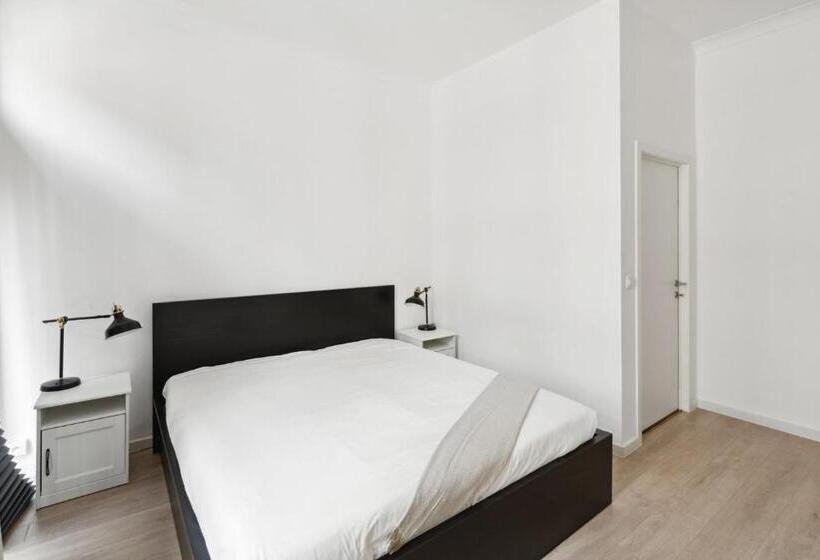 Apartment In Brussels, Degroux By Homenhancement Sa