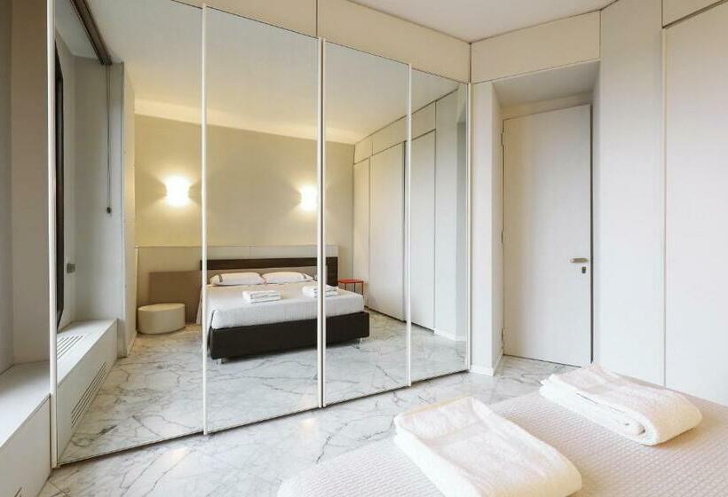 تختخواب و صبحانه Duomo Luxury Apartment