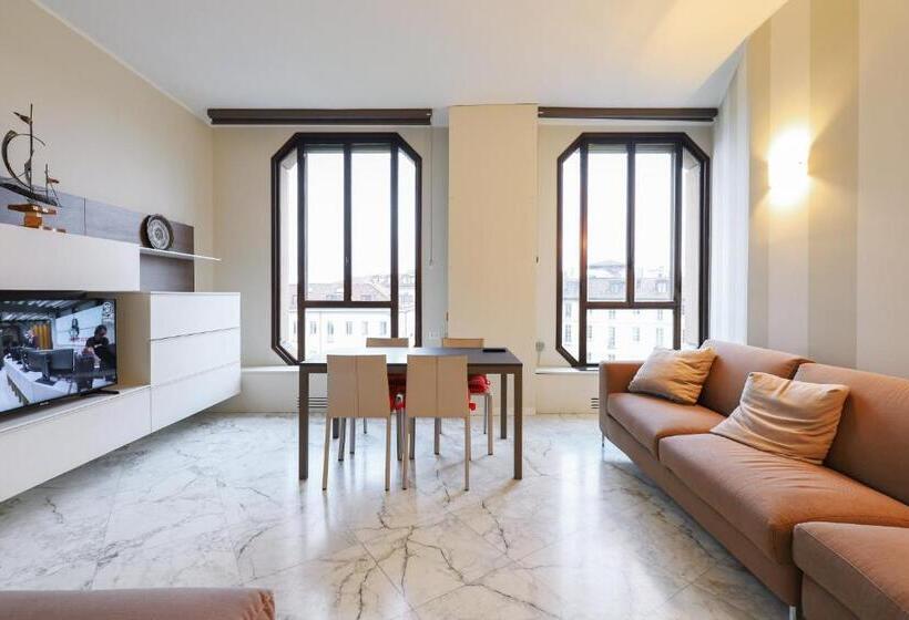 تختخواب و صبحانه Duomo Luxury Apartment