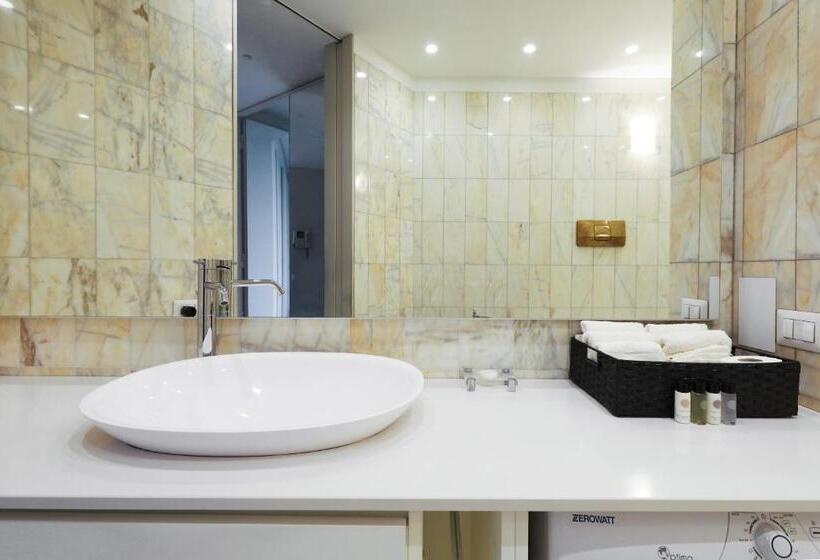 تختخواب و صبحانه Duomo Luxury Apartment