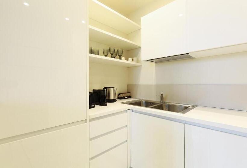 تختخواب و صبحانه Duomo Luxury Apartment