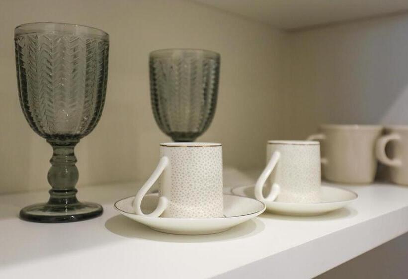 تختخواب و صبحانه Duomo Luxury Apartment