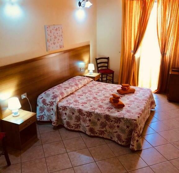 ベッドアンドブレックファースト La Marina