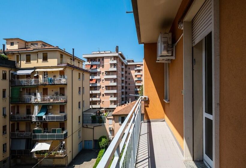 Bergonzoni Modern Apartment By Wonderful Italy