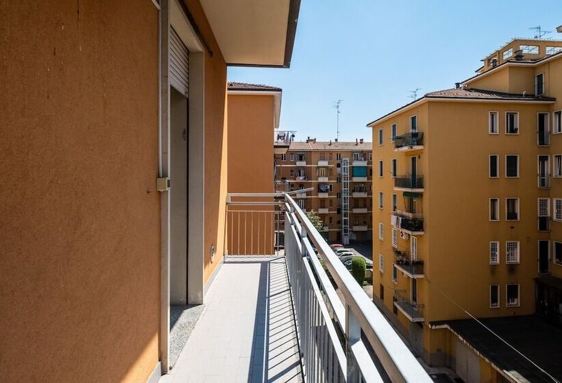Bergonzoni Modern Apartment By Wonderful Italy