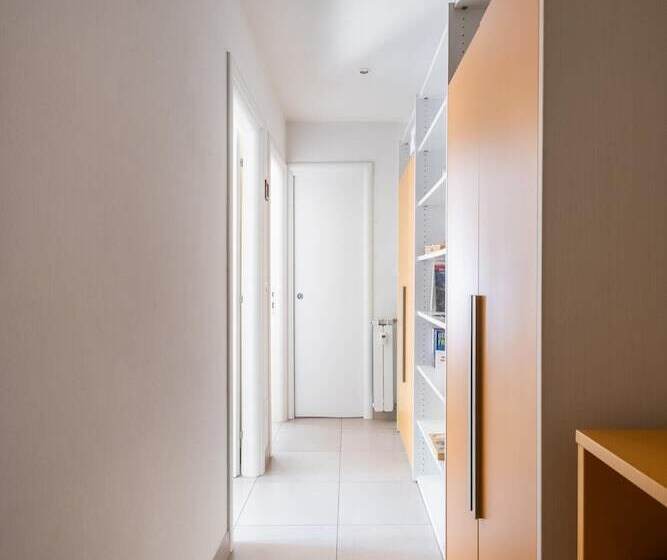 Bergonzoni Modern Apartment By Wonderful Italy