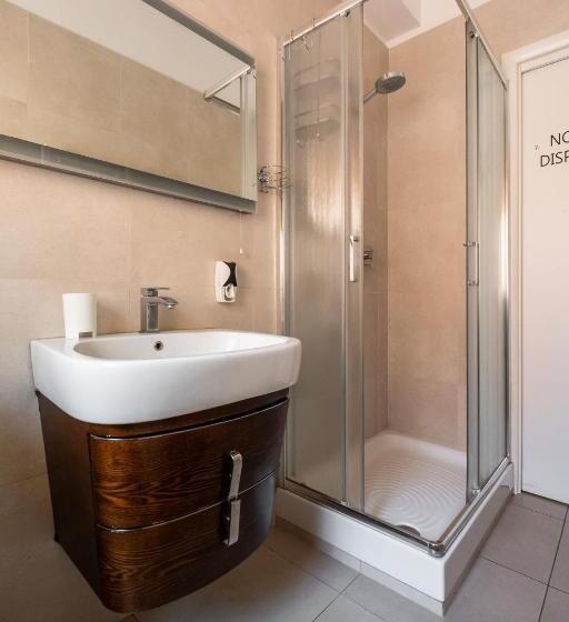 Bergonzoni Modern Apartment By Wonderful Italy