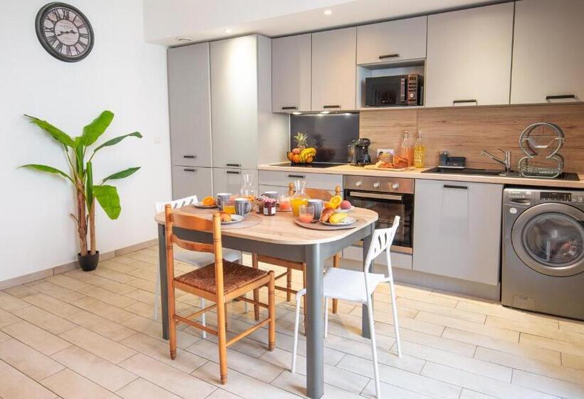 Centre Historique  Free Parking Wifi Netflix Zen&cosy Sleepntripbeziers