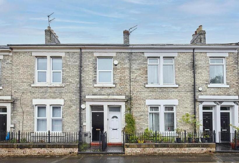 Host Stay 58 Dilston Road