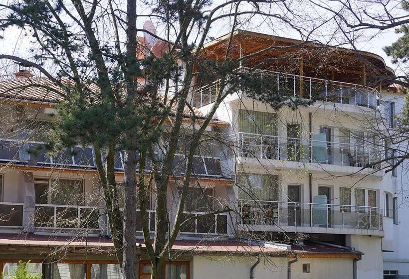 בית מלון כפרי хотел златна котва