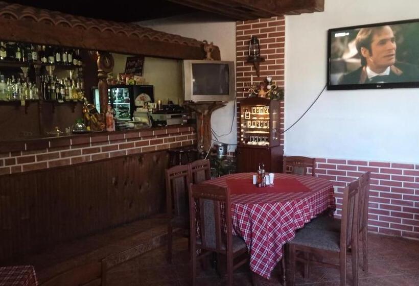 Hôtel семеен хотел национал